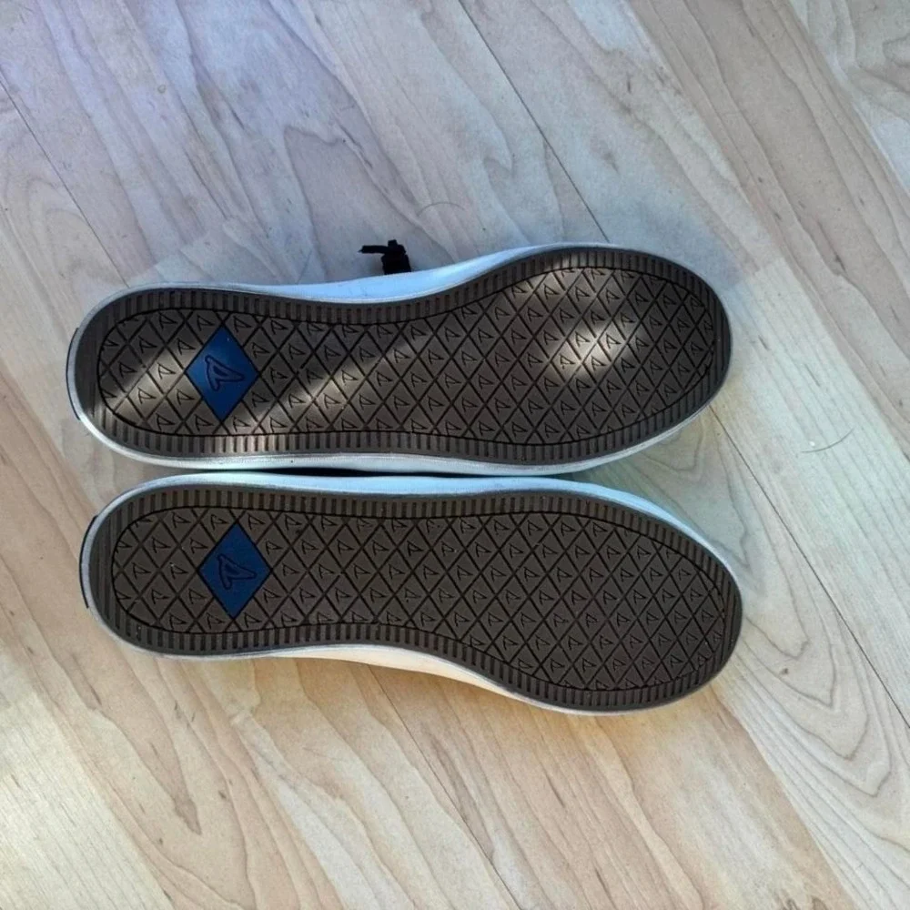 Sperry comfortable stylish
